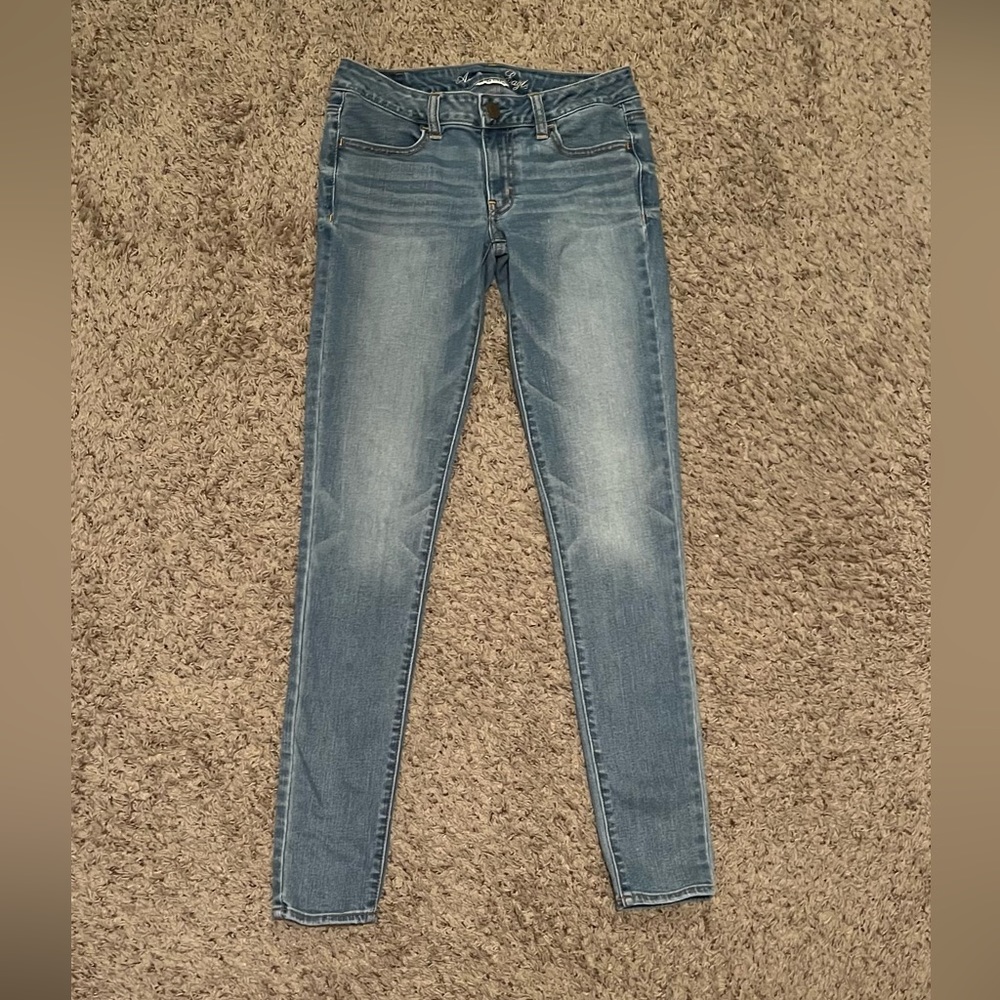 American Eagle Super Stretch Low Rise Jeggings
Size 6 Long